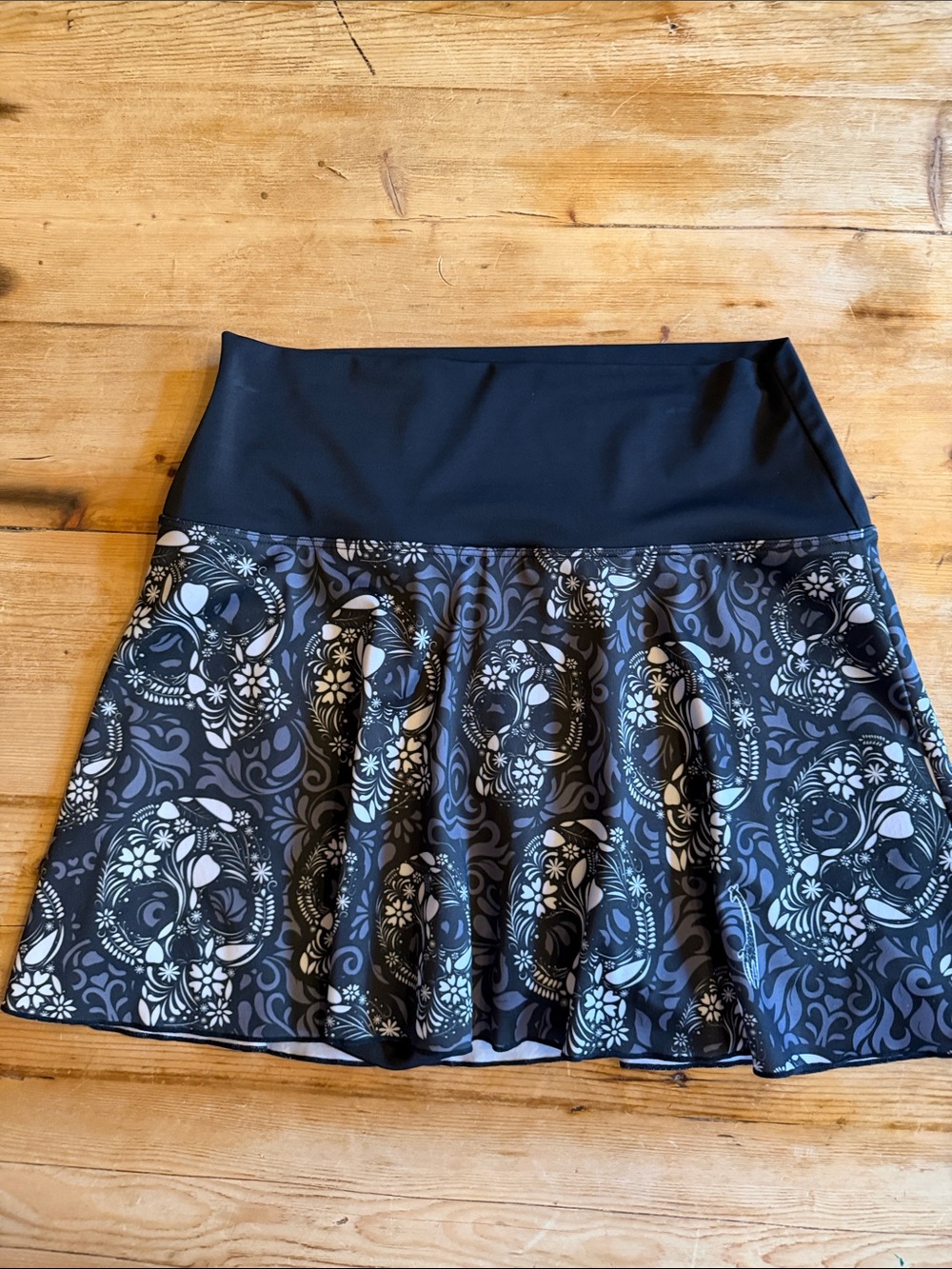 Floral Skull Print Black and white tennis skirt